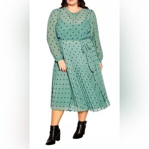 Plus Size Green Polka Dot Pleated Long-Sleeve Dress